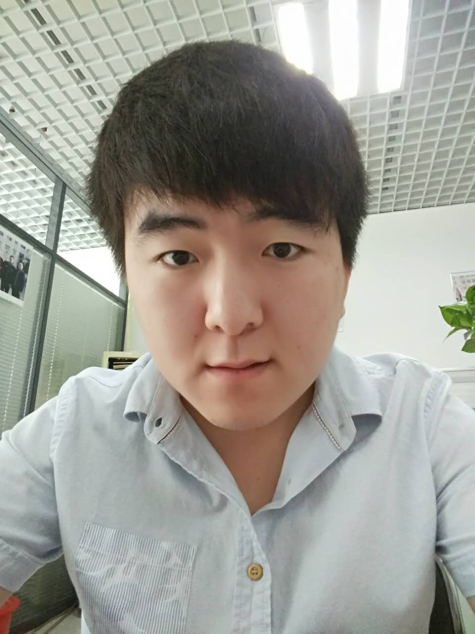 王梦龙.jpg