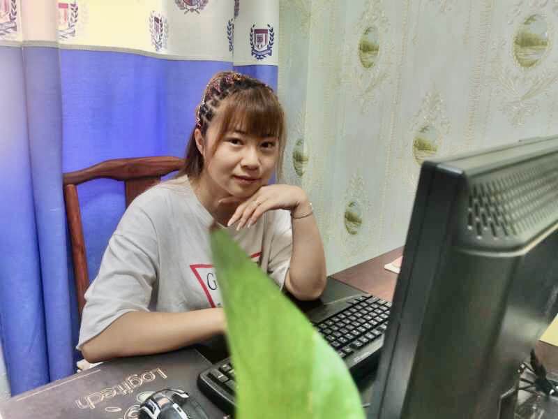 陈晓佳.jpg